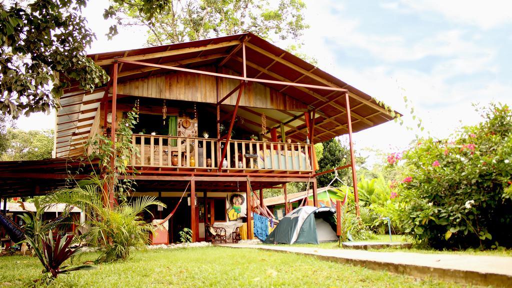 Hakuna Matata Hostel 까위따 외부 사진